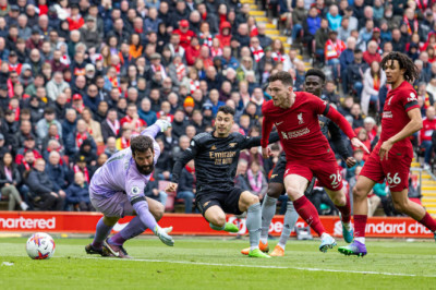 Arsenal Terperosok Di Anfield, Liverpool Dan Roberto Firmino Jegal Kampanye Juara The Gunners!