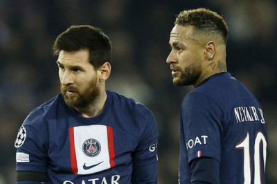 Neymar Diminta Ikuti Jejak Messi Keluar dari PSG