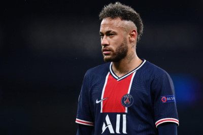 Gak Jadi ke MU atau Chelsea, Apakah Neymar Akan Bertahan di PSG?