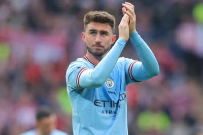 Chelsea Mulai Lirik Aymeric Laporte