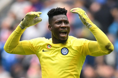 MU Ingin Selesaikan Transfer Onana dan Hojlund , Jual Fred.