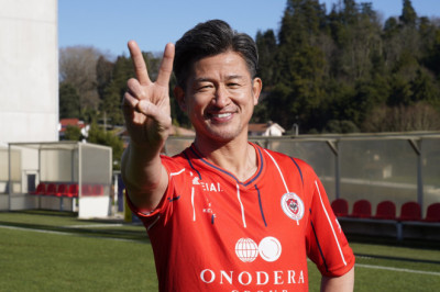 Resmi!Kazuyoshi Miura,Pesepakbola Profesional Tertua Perpanjang Kontrak di Oliveirense